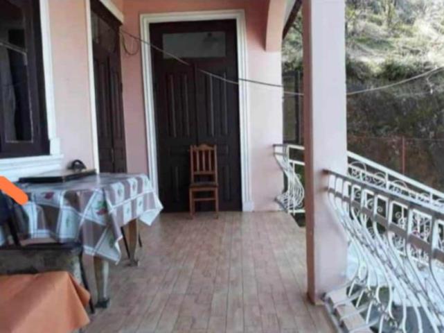 ჩაქვში ( სახლვაშოში) 3 000კვ მიწით. სასოფლო